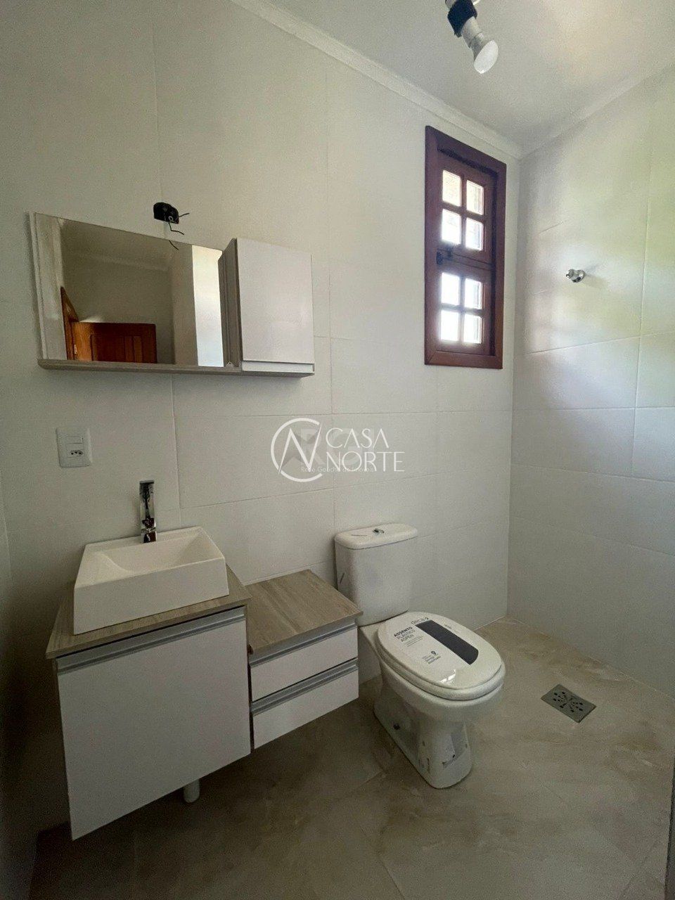 Casa de Condomínio à venda com 3 quartos, 150m², 3 suítes, 2 vagas, Rua Martim Afonso no bairro Santo Antônio em Porto Alegre