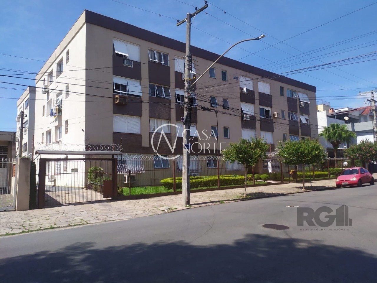 Apartamento à venda com 2 quartos, 68m², 1 vaga, Rua Portuguesa no bairro Partenon em Porto Alegre