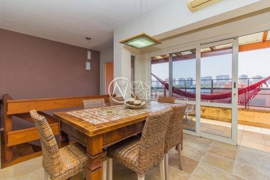 Cobertura à venda com 3 quartos, 200m², 1 suíte, 2 vagas, Avenida João Wallig no bairro Passo da Areia em Porto Alegre