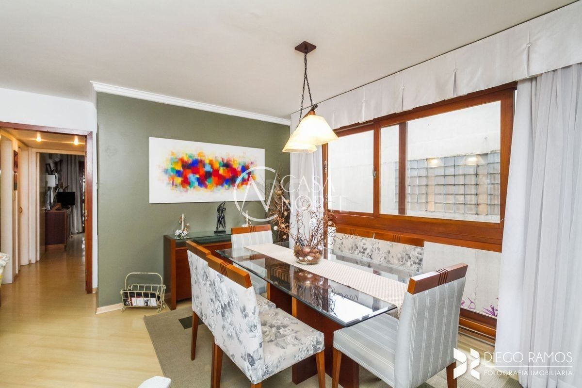 Apartamento à venda com 3 quartos, 111m², 1 suíte, 2 vagas, Rua Silveiro no bairro Menino Deus em Porto Alegre