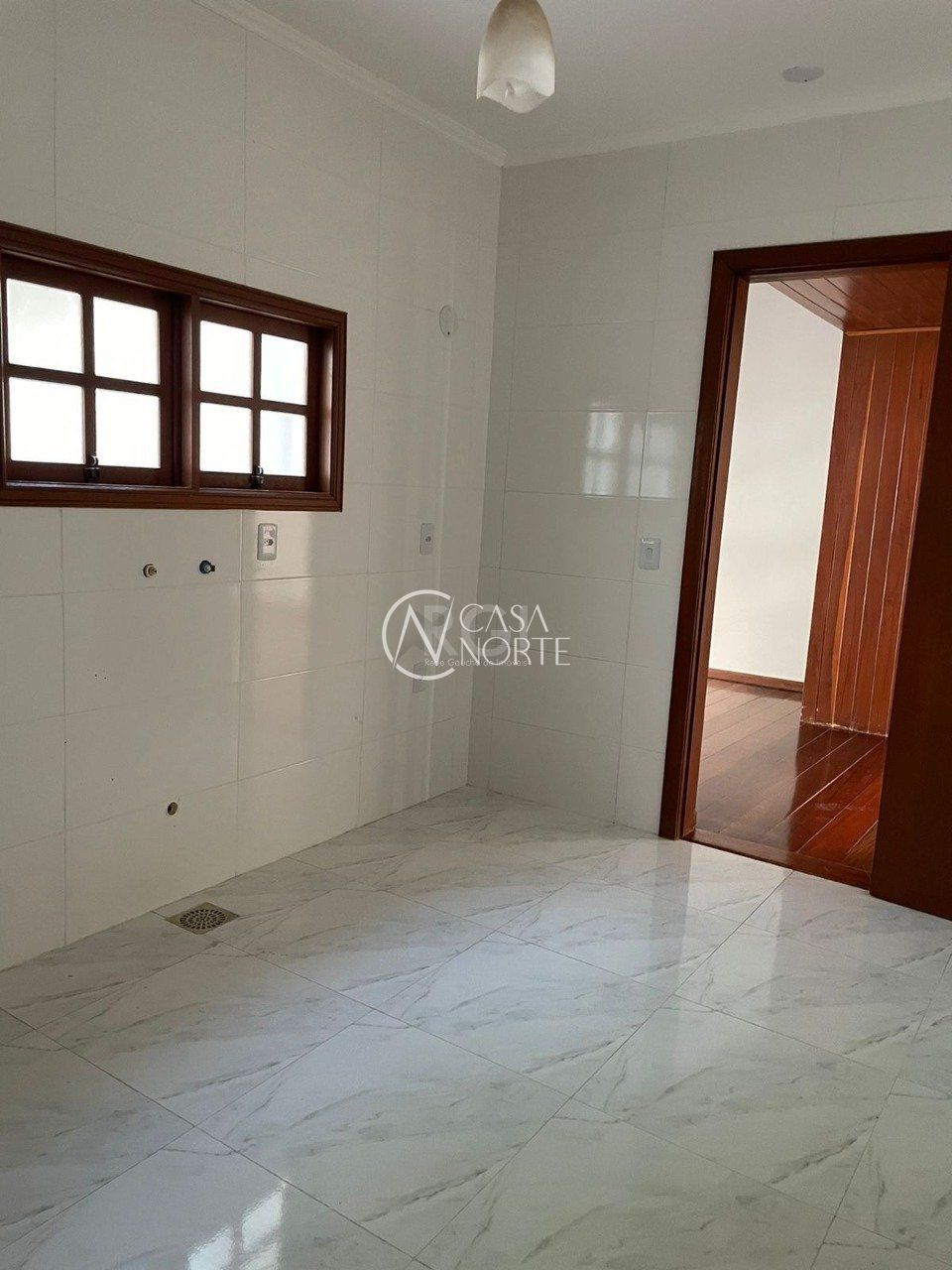 Casa de Condomínio à venda com 3 quartos, 150m², 3 suítes, 2 vagas, Rua Martim Afonso no bairro Santo Antônio em Porto Alegre