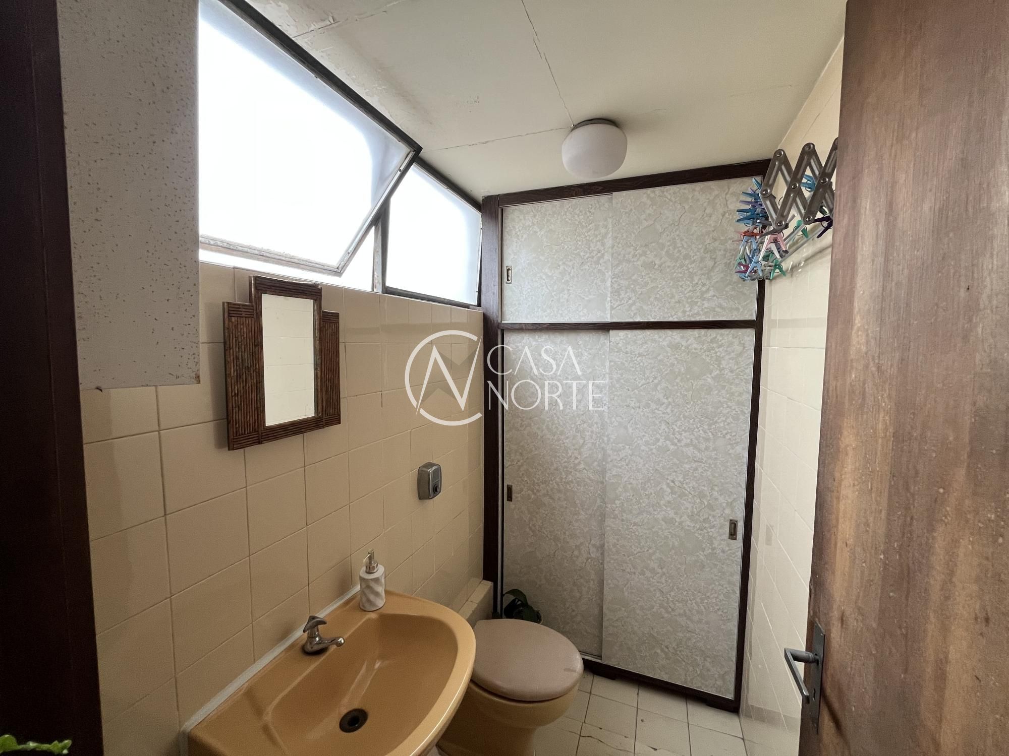 Apartamento à venda com 2 quartos, 168m², 1 suíte, 1 vaga, Avenida Getúlio Vargas no bairro Menino Deus em Porto Alegre