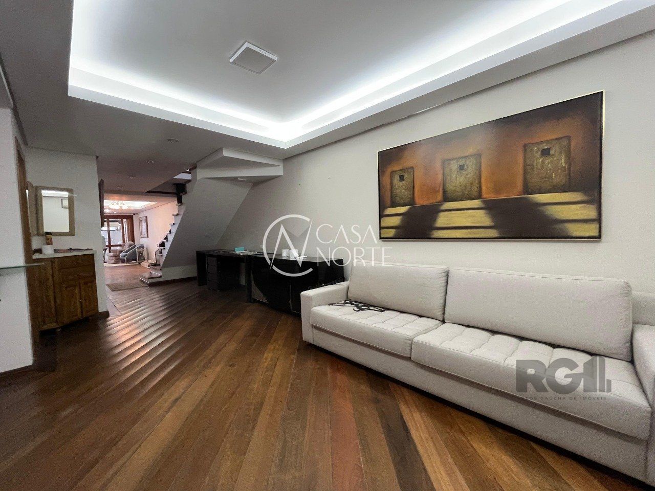 Casa à venda com 3 quartos, 236m², 1 suíte, 4 vagas, Rua Comendador Rodolfo Gomes no bairro Menino Deus em Porto Alegre