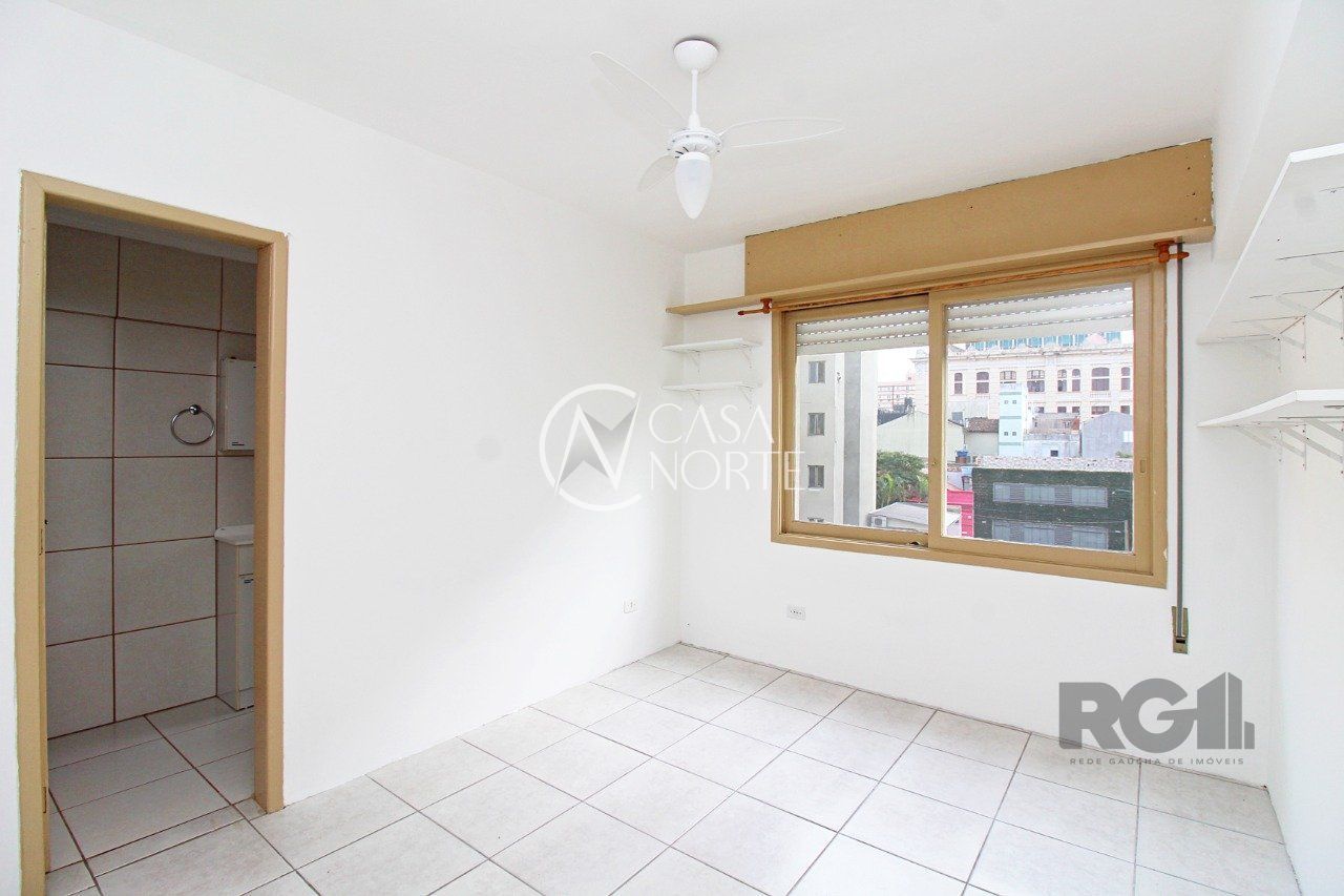 Apartamento à venda com 1 quarto, 40m², 1 suíte, Rua Washington Luiz no bairro Centro Histórico em Porto Alegre
