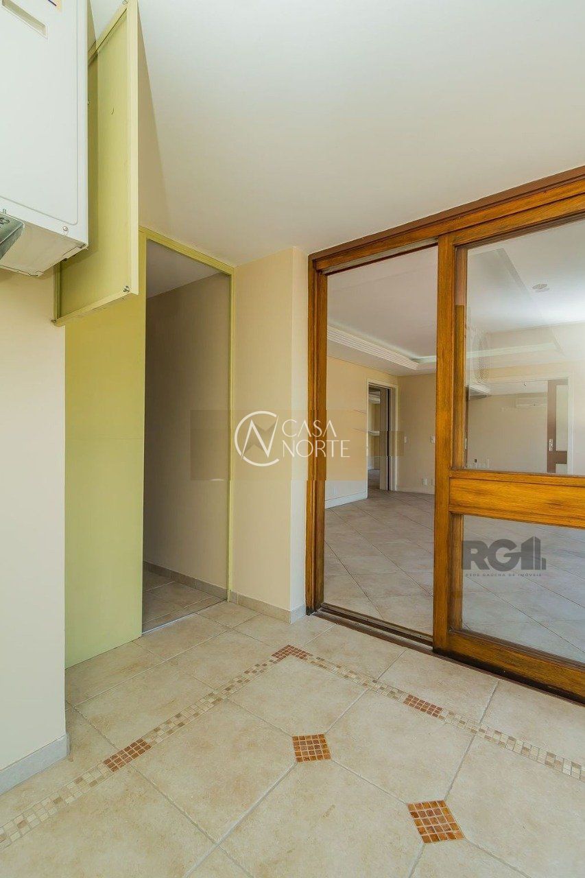 Apartamento à venda com 3 quartos, 197m², 1 suíte, 2 vagas, Rua Pedro Chaves Barcelos no bairro Auxiliadora em Porto Alegre