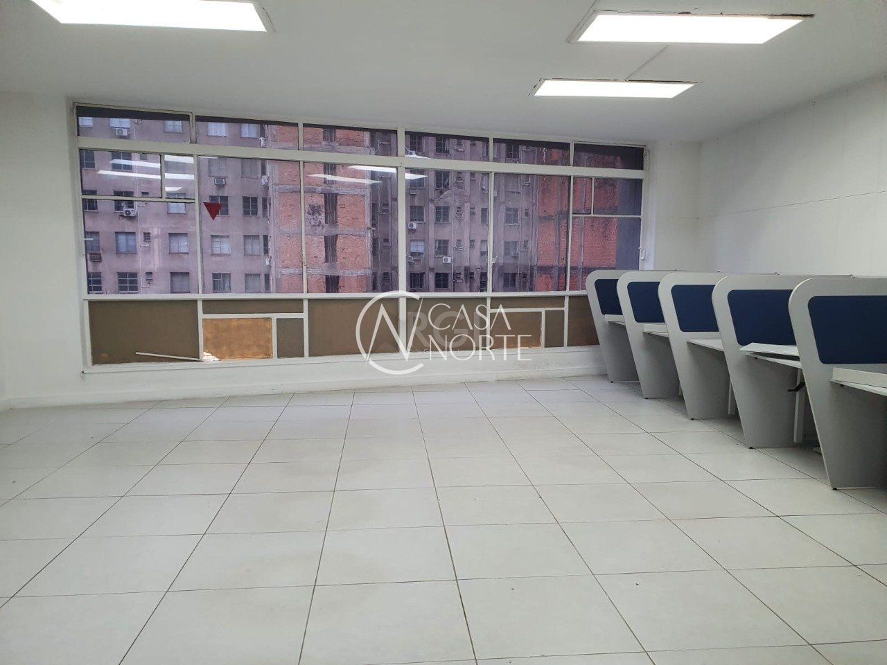 Sala Comercial à venda , 157m², Avenida Otavio Rocha no bairro Centro Histórico em Porto Alegre