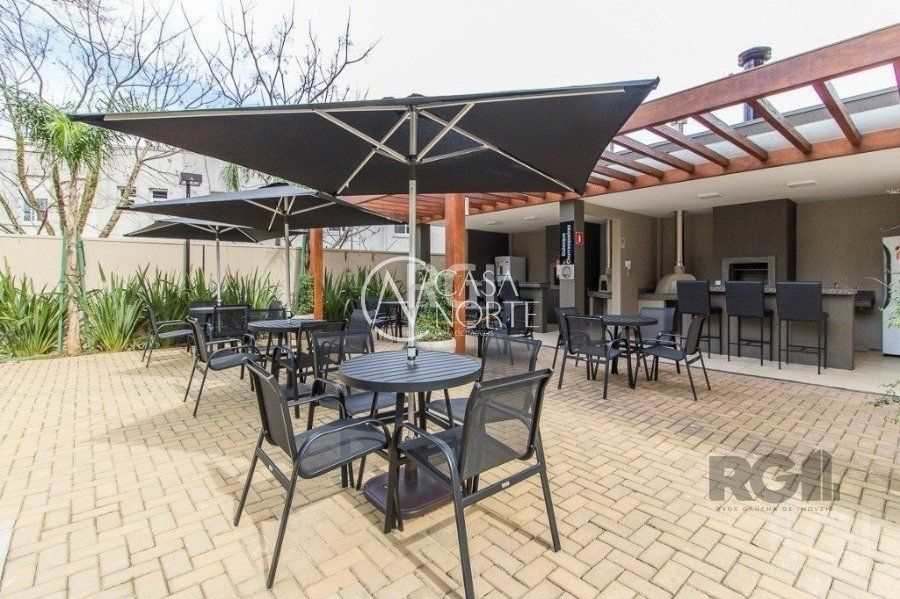 Apartamento à venda com 2 quartos, 75m², 1 vaga, Rua Attilio Bilibio no bairro Jardim Carvalho em Porto Alegre