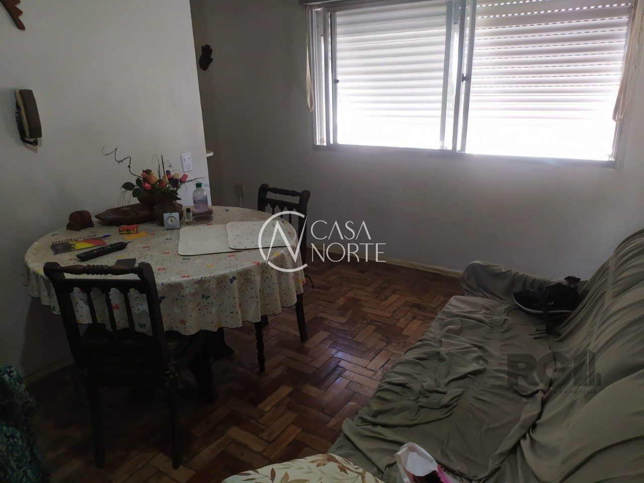 Apartamento à venda com 2 quartos, 68m², 1 vaga, Rua Portuguesa no bairro Partenon em Porto Alegre