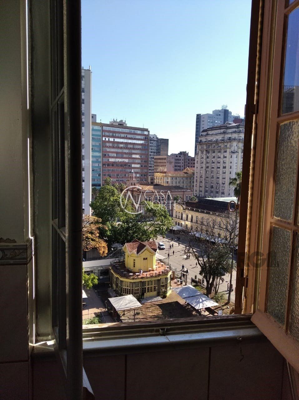 Sala Comercial à venda , 42m², Praça Otávio Rocha no bairro Centro Histórico em Porto Alegre