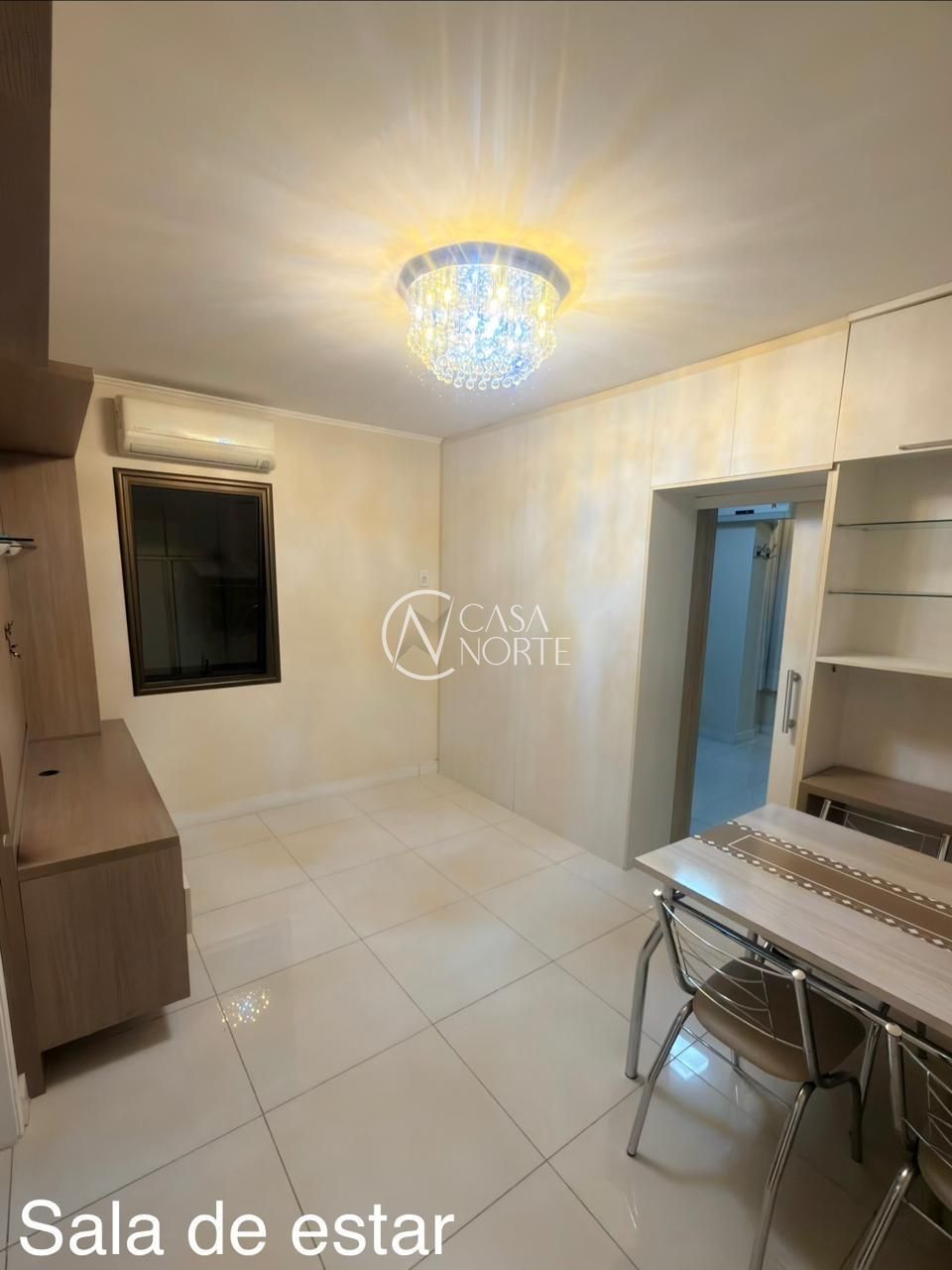 Apartamento à venda com 2 quartos, 48m², 1 suíte, 1 vaga, Rua Dezessete de Junho no bairro Menino Deus em Porto Alegre