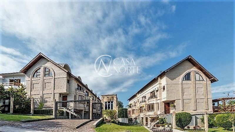 Casa de Condomínio à venda com 3 quartos, 204m², 1 suíte, 2 vagas, Rua Curupaiti no bairro Cristal em Porto Alegre