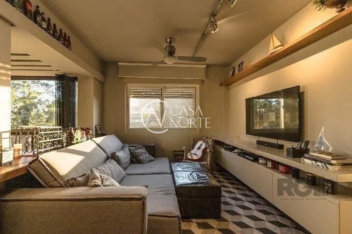 Apartamento à venda com 3 quartos, 99m², 1 suíte, 1 vaga, Avenida João Wallig no bairro Passo da Areia em Porto Alegre