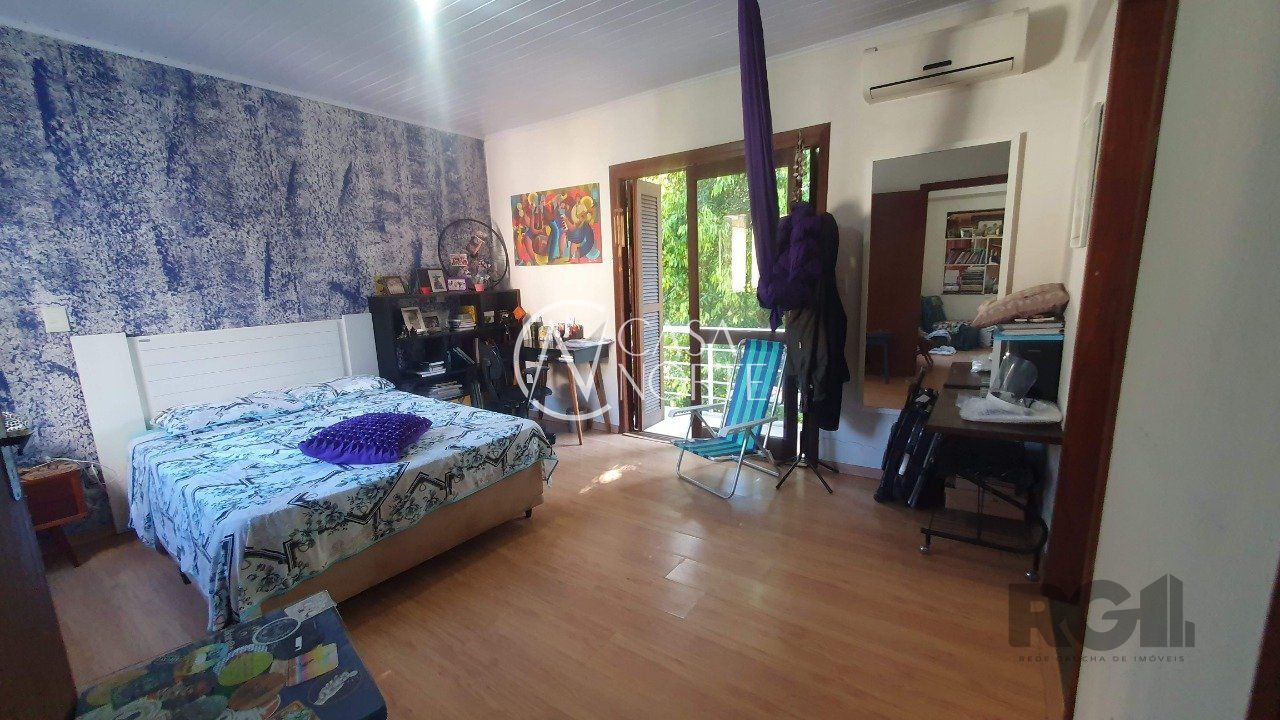 Casa à venda com 3 quartos, 125m², 1 suíte, 2 vagas, Rua São Simão no bairro Bom Jesus em Porto Alegre