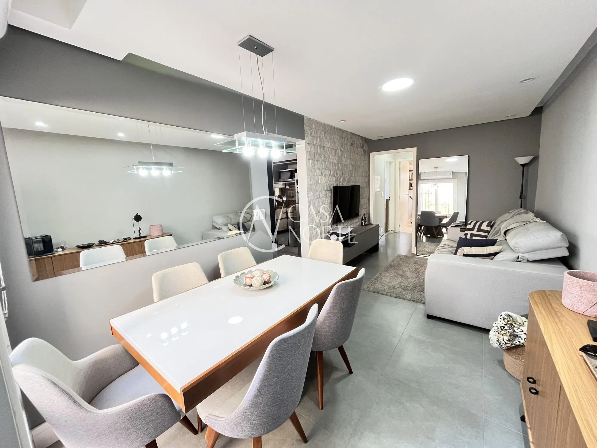 Apartamento à venda com 2 quartos, 77m², 1 suíte, 2 vagas, Avenida Coronel Lucas de Oliveira no bairro Bela Vista em Porto Alegre
