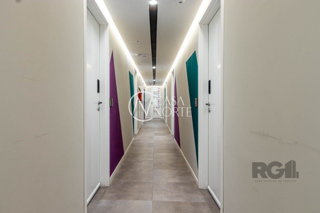 Apartamento à venda com 1 quarto, 19m², 1 vaga, Rua Dona Eugênia no bairro Santa Cecília em Porto Alegre