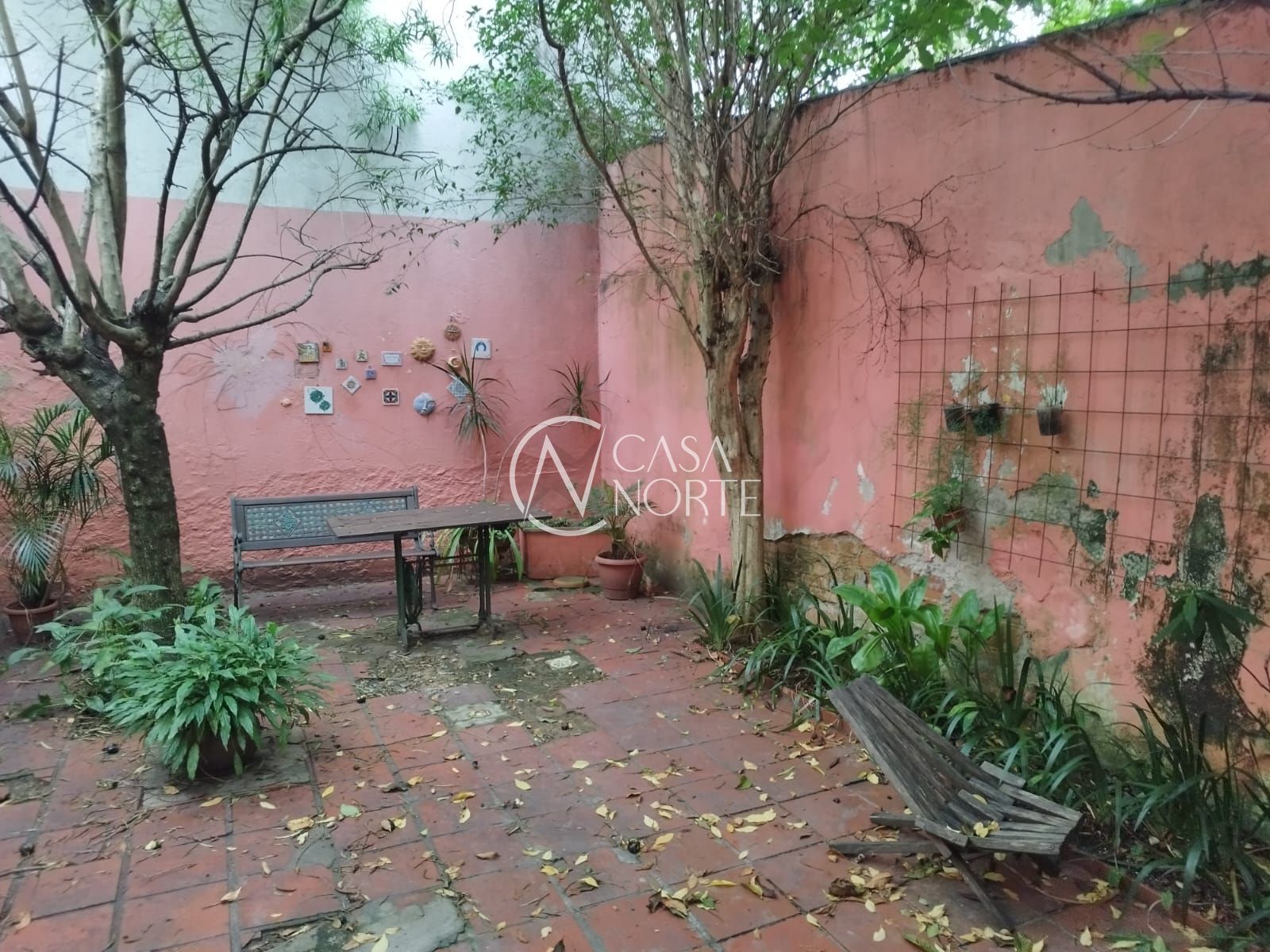 Casa à venda com 2 quartos, 96m², Rua Lobo da Costa no bairro Azenha em Porto Alegre