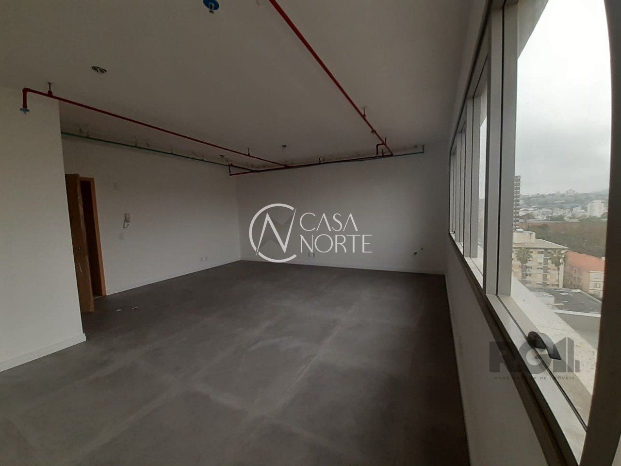 Sala Comercial à venda , 41m², Avenida Getúlio Vargas no bairro Menino Deus em Porto Alegre