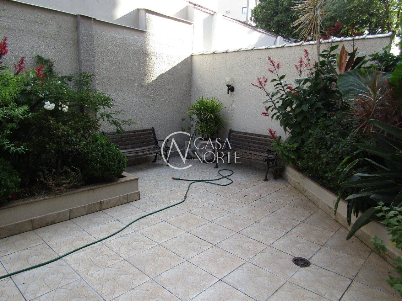 Apartamento à venda com 2 quartos, 71m², 2 vagas, Rua Coronel Feijo no bairro São João em Porto Alegre