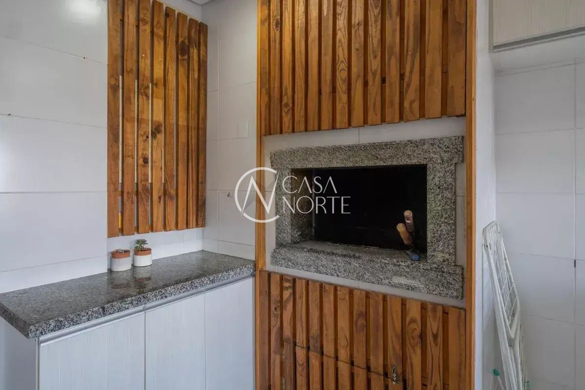 Apartamento à venda com 2 quartos, 69m², 2 suítes, 1 vaga, Rua Teixeira de Freitas no bairro Santo Antônio em Porto Alegre