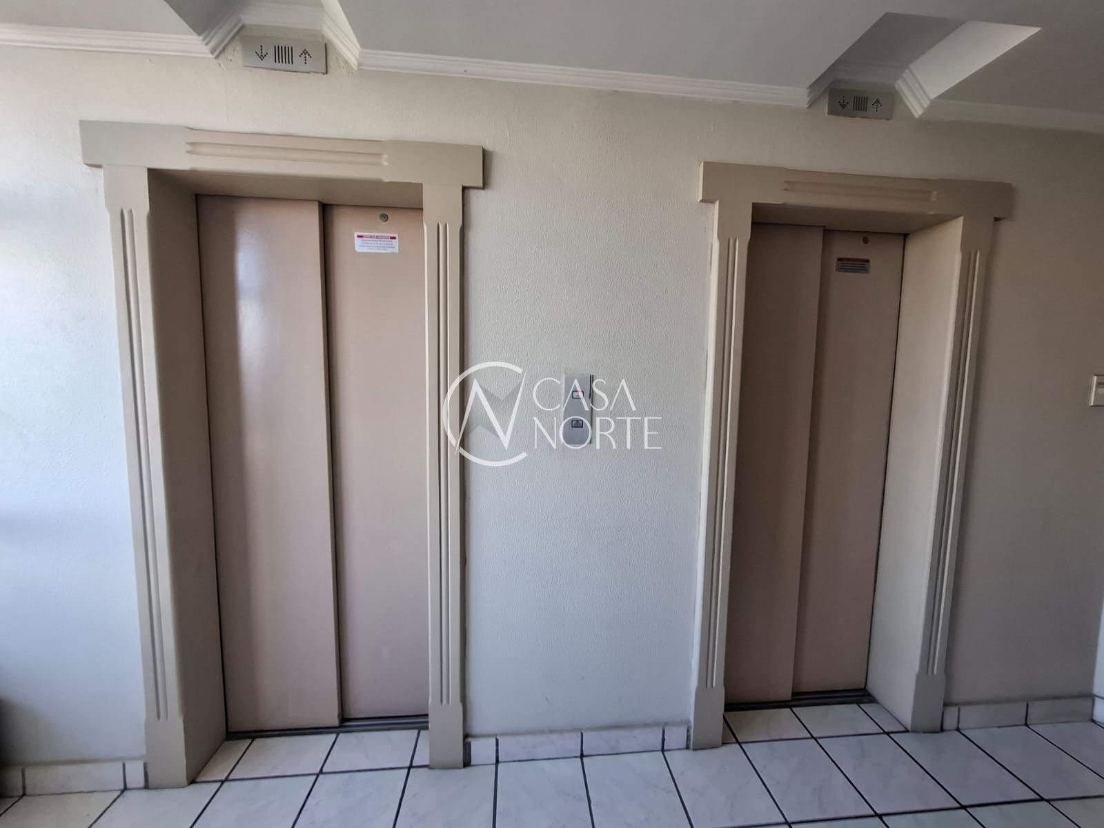 Conjunto Comercial à venda com 1 quarto, 42m², Rua Felicíssimo de Azevedo no bairro Auxiliadora em Porto Alegre