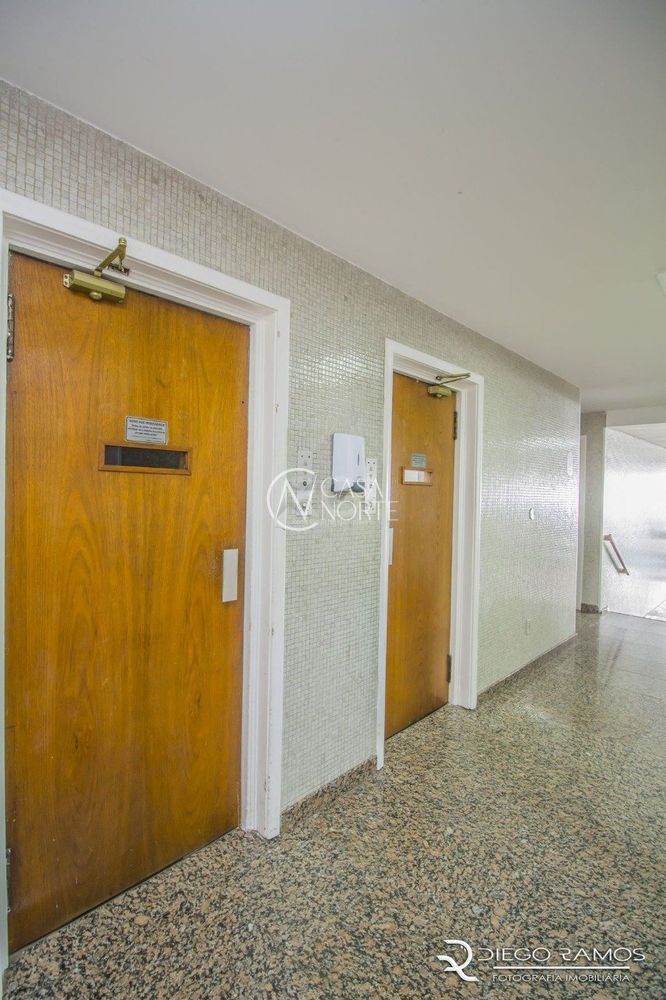 Apartamento à venda com 2 quartos, 80m², Rua Ramiro Barcelos no bairro Santana em Porto Alegre