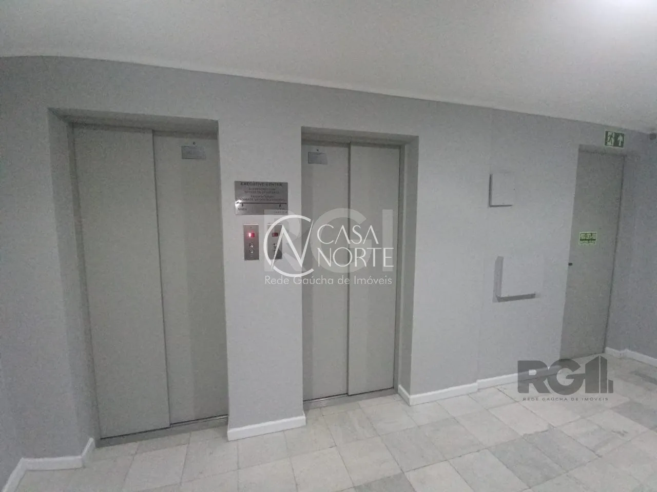 Sala Comercial à venda , 33m², Rua Quintino Bocaiúva no bairro Floresta em Porto Alegre