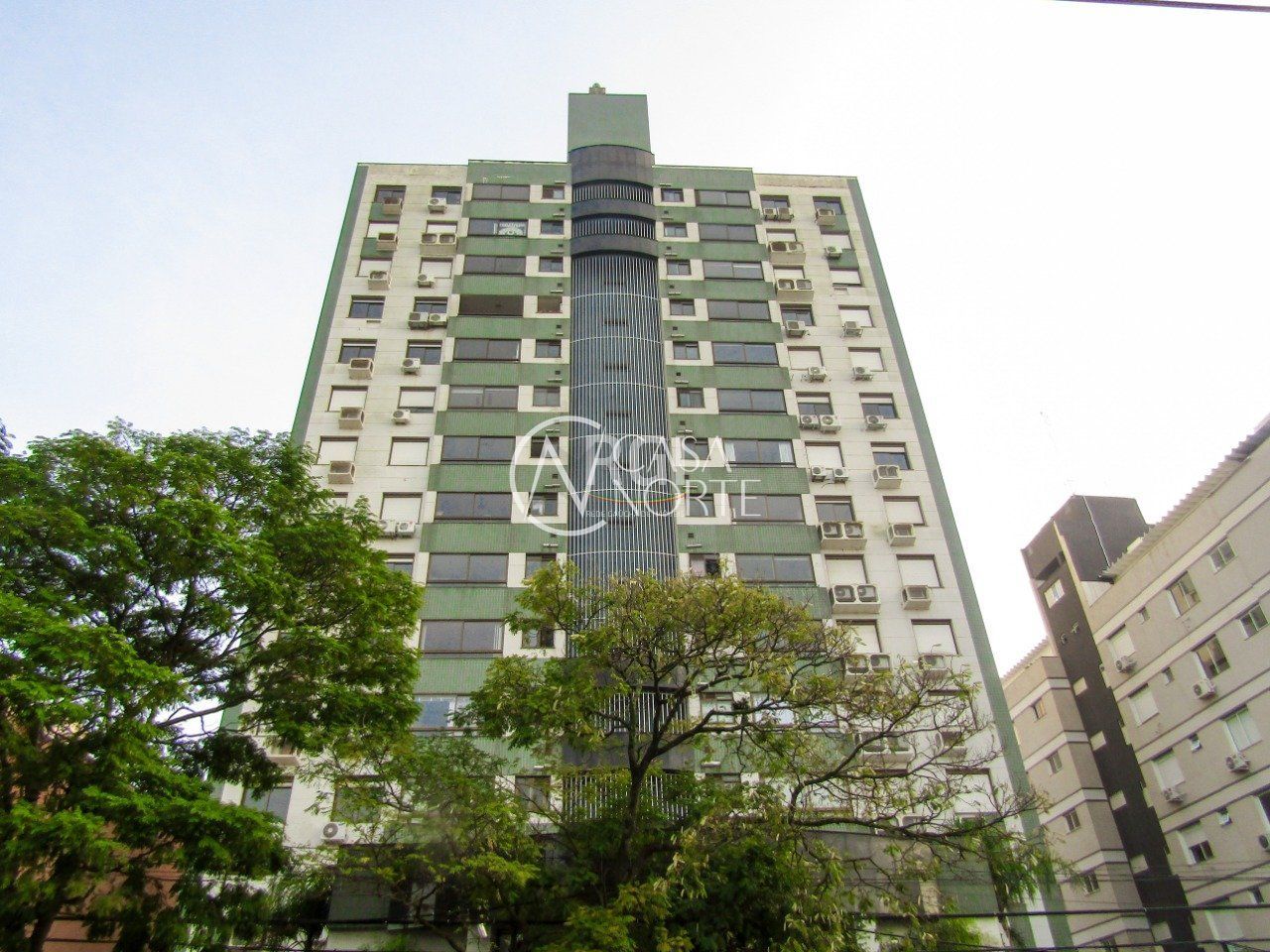 Apartamento à venda com 3 quartos, 105m², 1 suíte, 2 vagas, Rua Washington Luiz no bairro Centro Histórico em Porto Alegre