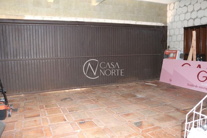 Terreno à venda  com 930m², Rua Porto Seguro no bairro Vila Ipiranga em Porto Alegre