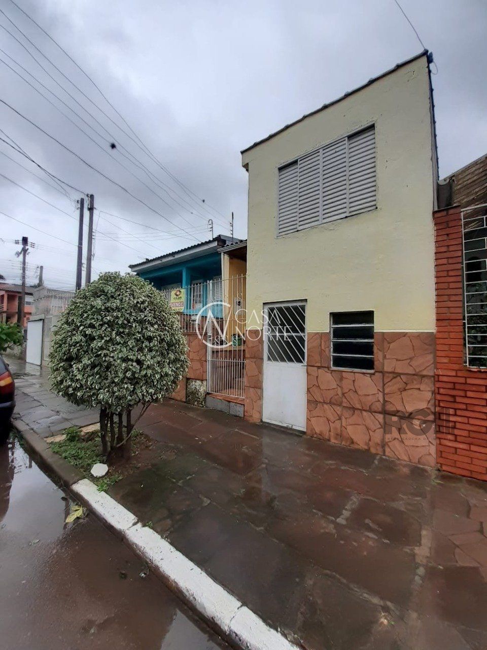 Casa à venda com 2 quartos, 36m², 1 vaga, Rua Terezinha Turcato no bairro Costa e Silva em Porto Alegre