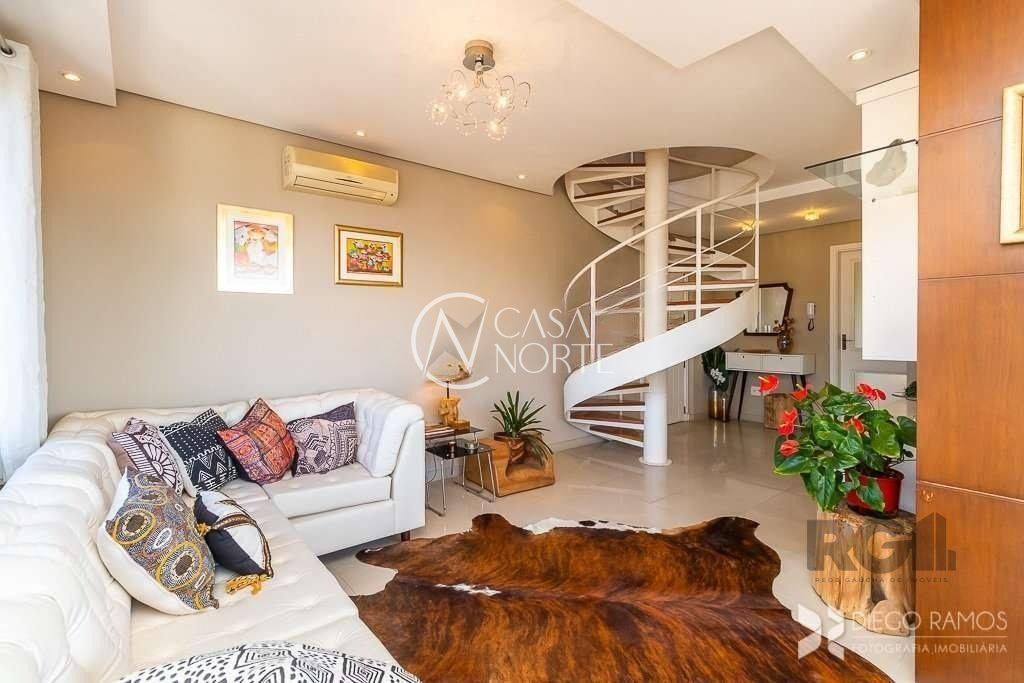 Cobertura à venda com 3 quartos, 185m², 1 suíte, 2 vagas, Rua Faria Santos no bairro Petrópolis em Porto Alegre