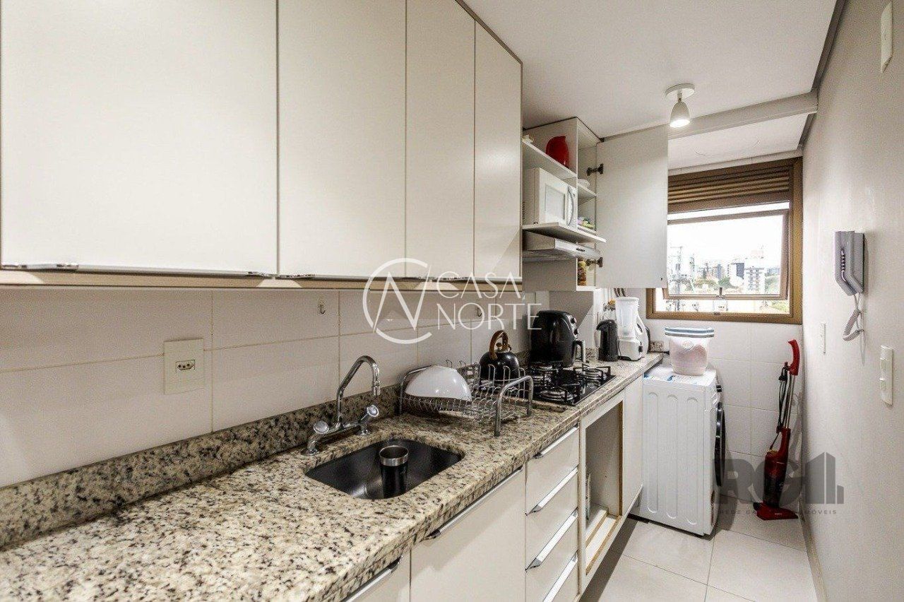 Apartamento à venda com 2 quartos, 63m², 1 suíte, 1 vaga, Rua Luzitana no bairro Higienópolis em Porto Alegre