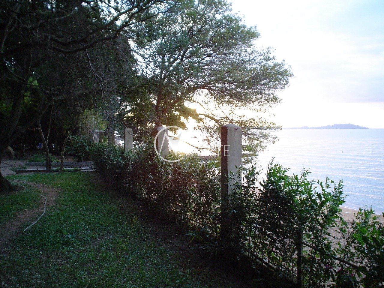 Sítio à venda , 12919m², 6 vagas, Estrada Retiro da Ponta Grossa no bairro Ponta Grossa em Porto Alegre