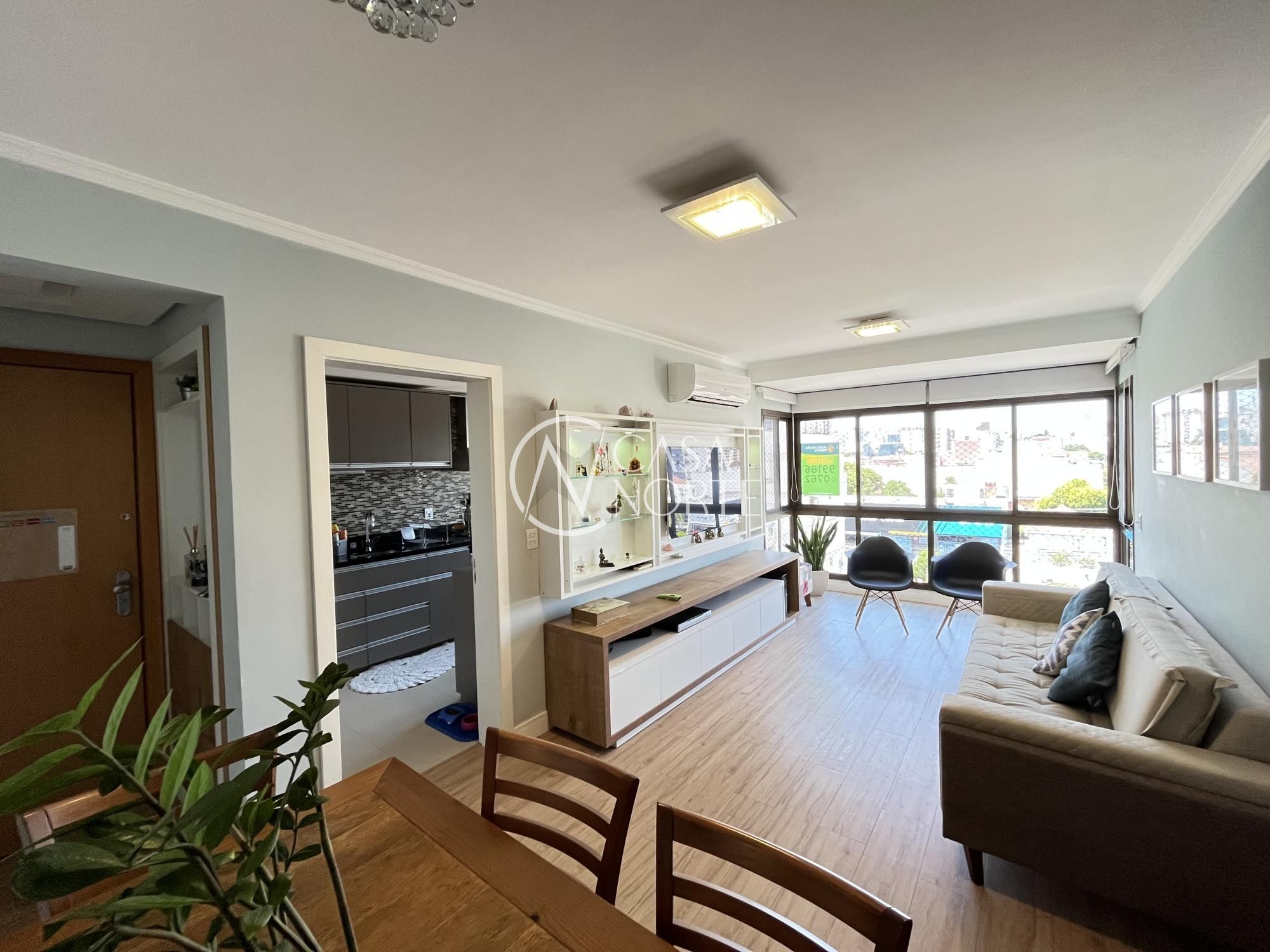 Apartamento à venda com 3 quartos, 83m², 1 suíte, 1 vaga, Rua Domingos Crescencio no bairro Santana em Porto Alegre