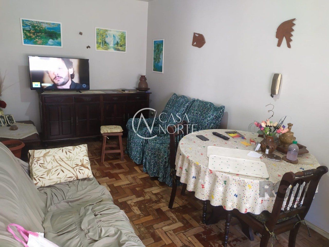 Apartamento à venda com 2 quartos, 68m², 1 vaga, Rua Portuguesa no bairro Partenon em Porto Alegre