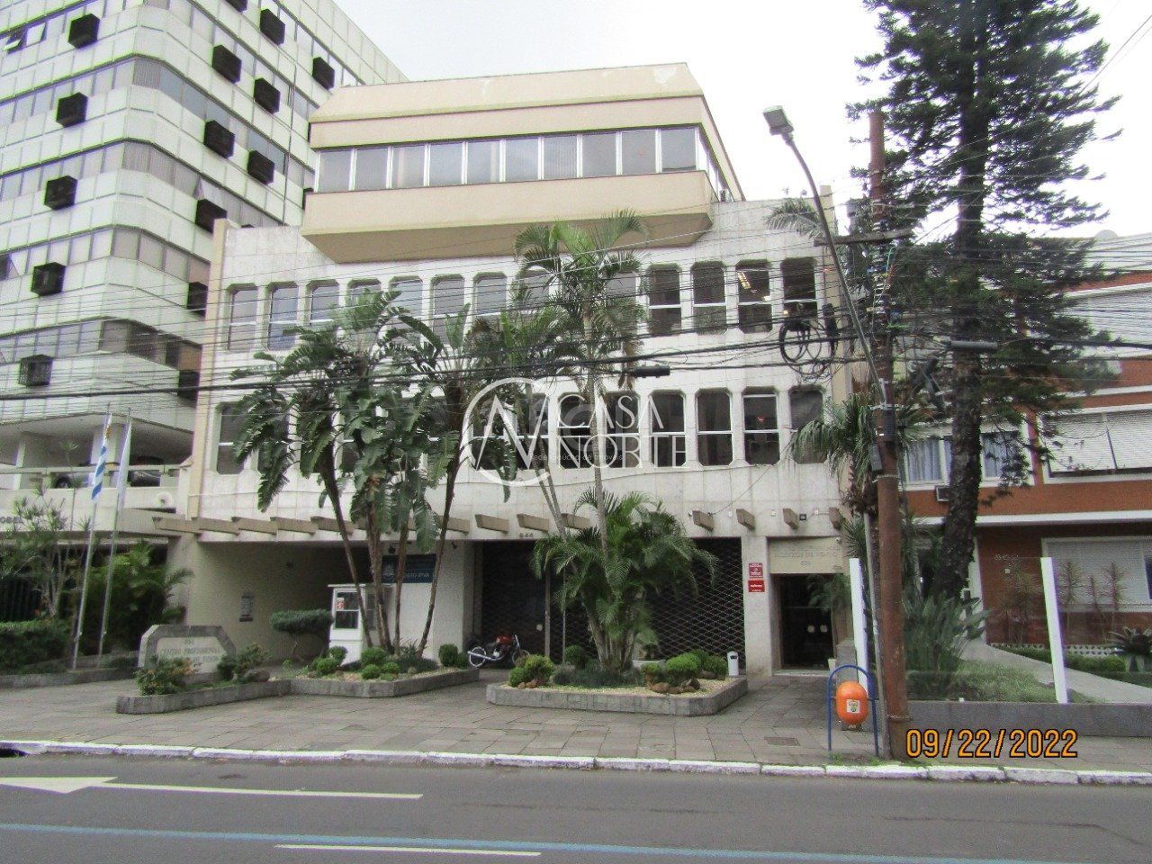 Sala Comercial à venda , 36m², 1 vaga, Rua Vinte e Quatro de Outubro no bairro Moinhos de Vento em Porto Alegre