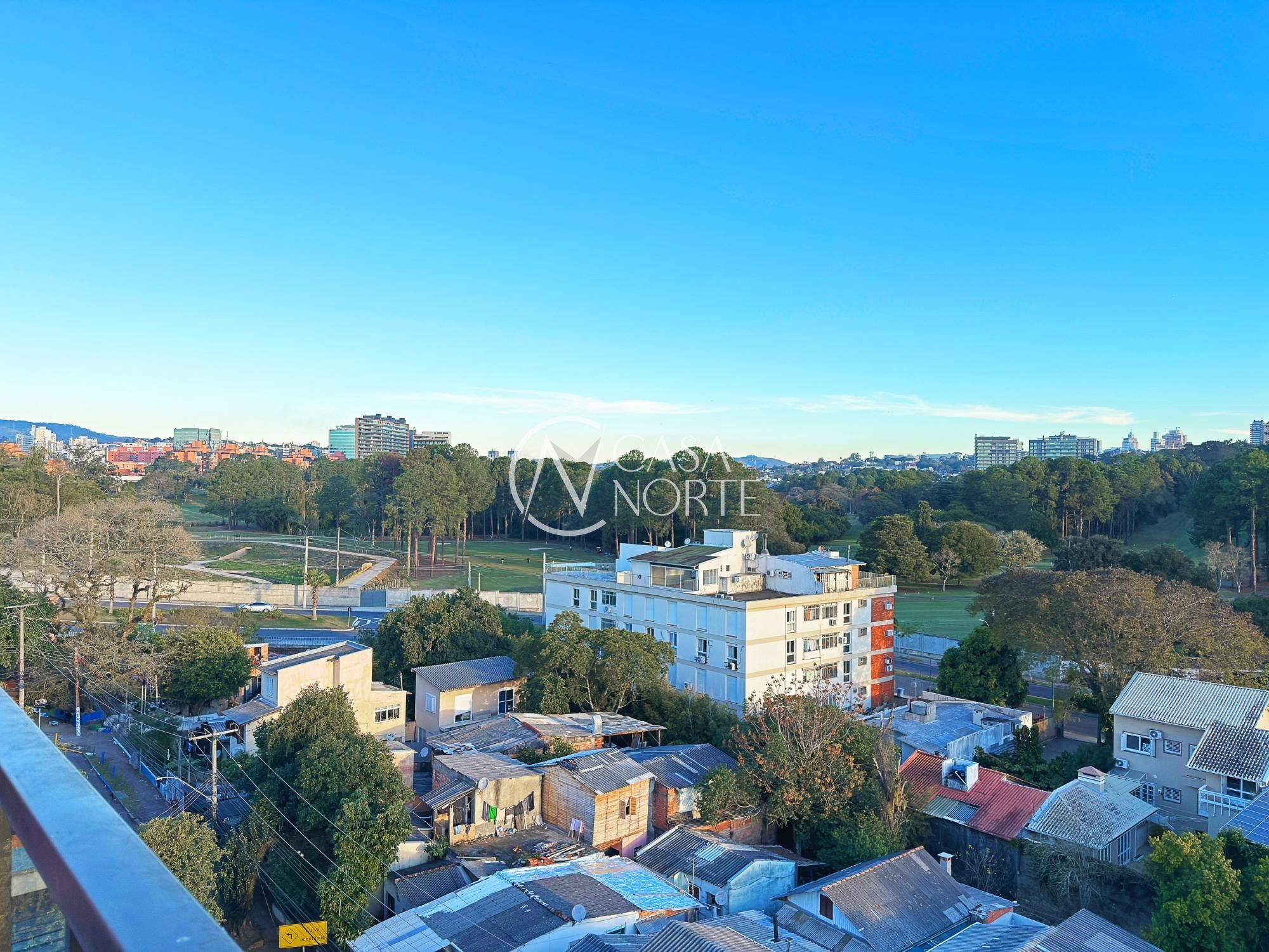Apartamento à venda com 2 quartos, 68m², 1 suíte, 1 vaga, Rua Luiz Cosme no bairro Passo da Areia em Porto Alegre