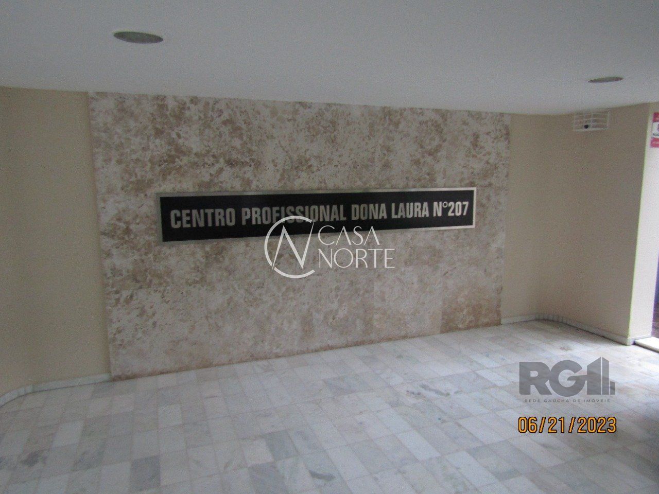 Sala Comercial à venda , 35m², 1 vaga, Rua Dona Laura no bairro Rio Branco em Porto Alegre