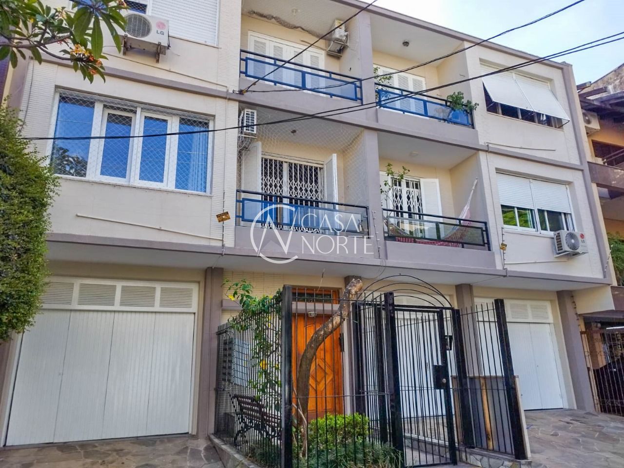 Apartamento à venda com 2 quartos, 84m², Rua Felipe Camarao no bairro Rio Branco em Porto Alegre