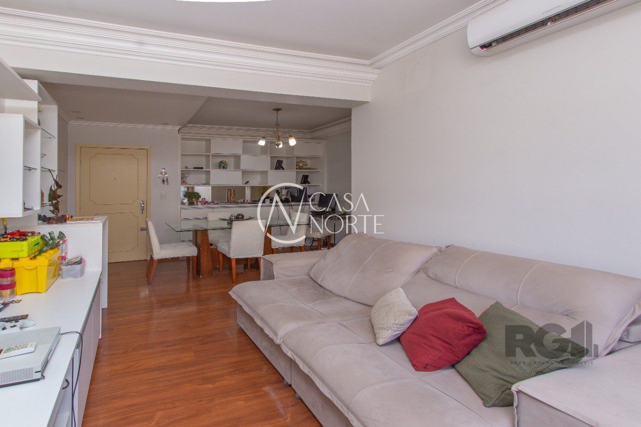 Apartamento à venda com 3 quartos, 104m², 1 suíte, 1 vaga, Rua Tomaz Flores no bairro Independência em Porto Alegre