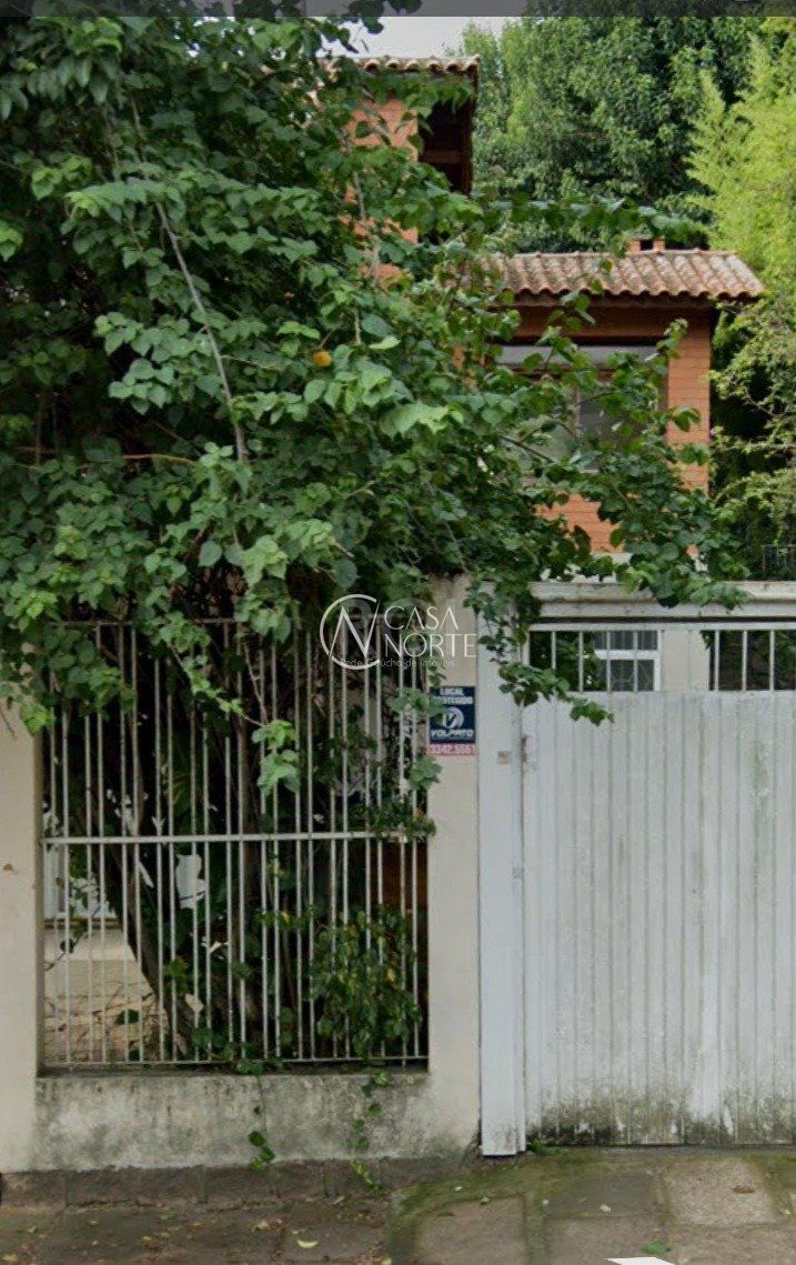 Casa à venda com 4 quartos, 153m², 2 vagas, Rua Luiz Cosme no bairro Passo da Areia em Porto Alegre