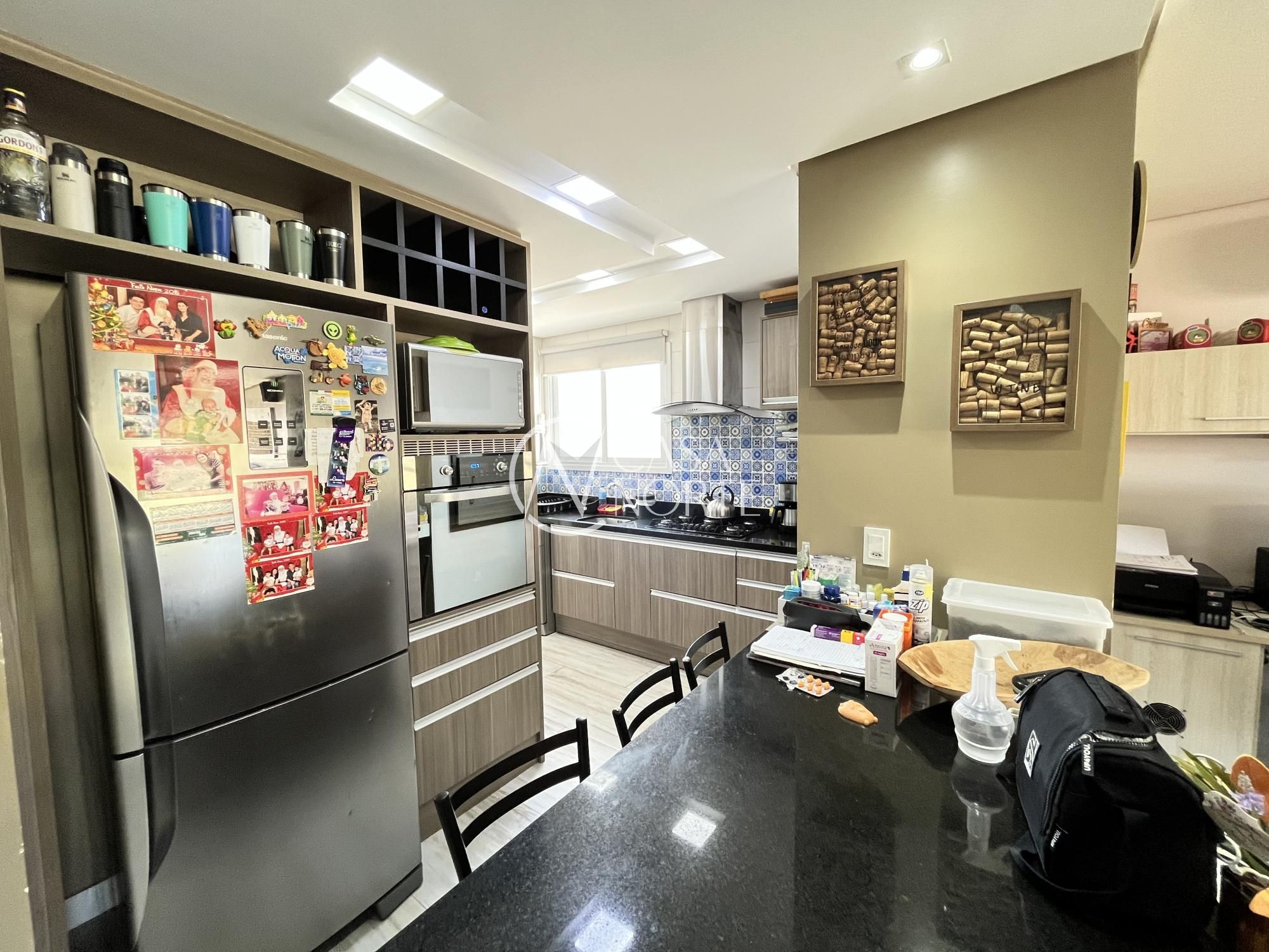 Apartamento à venda com 3 quartos, 110m², 2 suítes, 2 vagas, Rua Barão do Guaíba no bairro Menino Deus em Porto Alegre