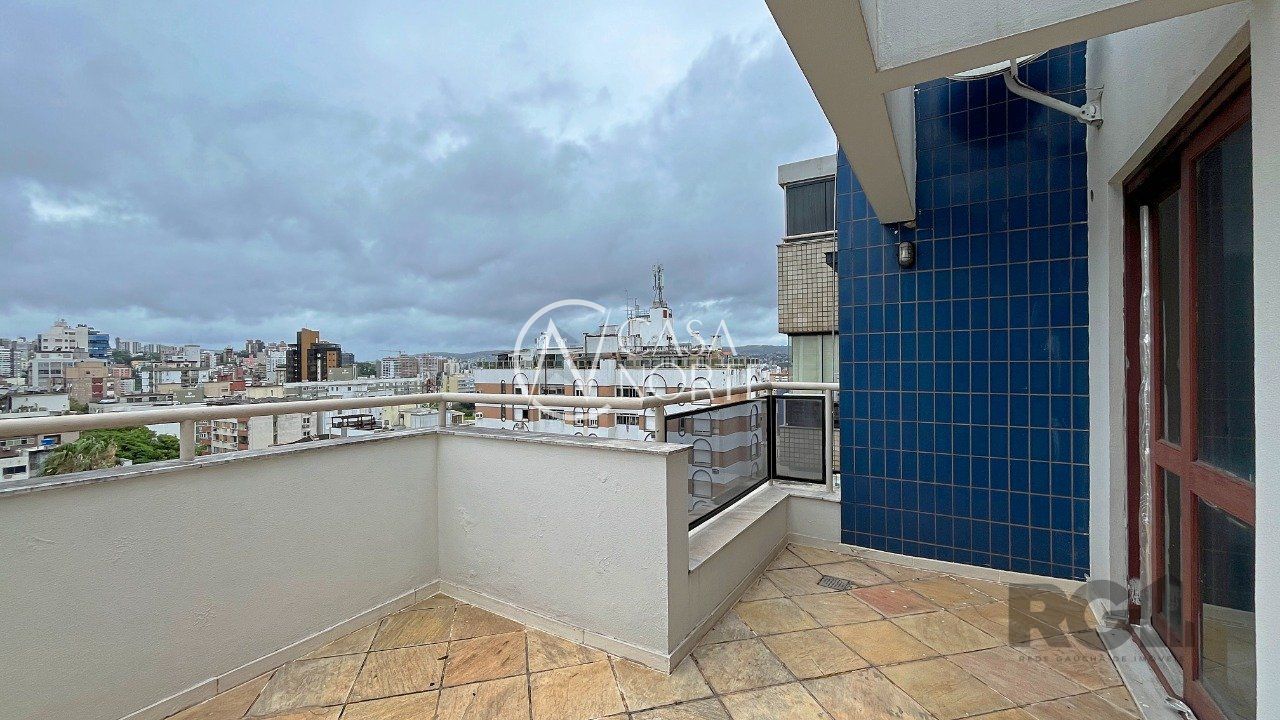 Cobertura à venda com 1 quarto, 70m², 1 vaga, Avenida Independência no bairro Independência em Porto Alegre