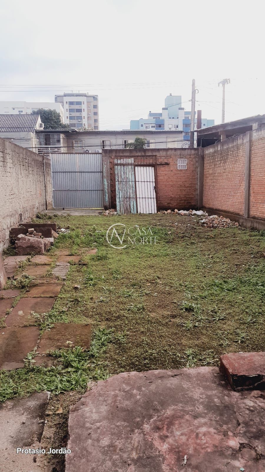 Terreno à venda  com 342m², Rua São Manoel no bairro Rio Branco em Porto Alegre