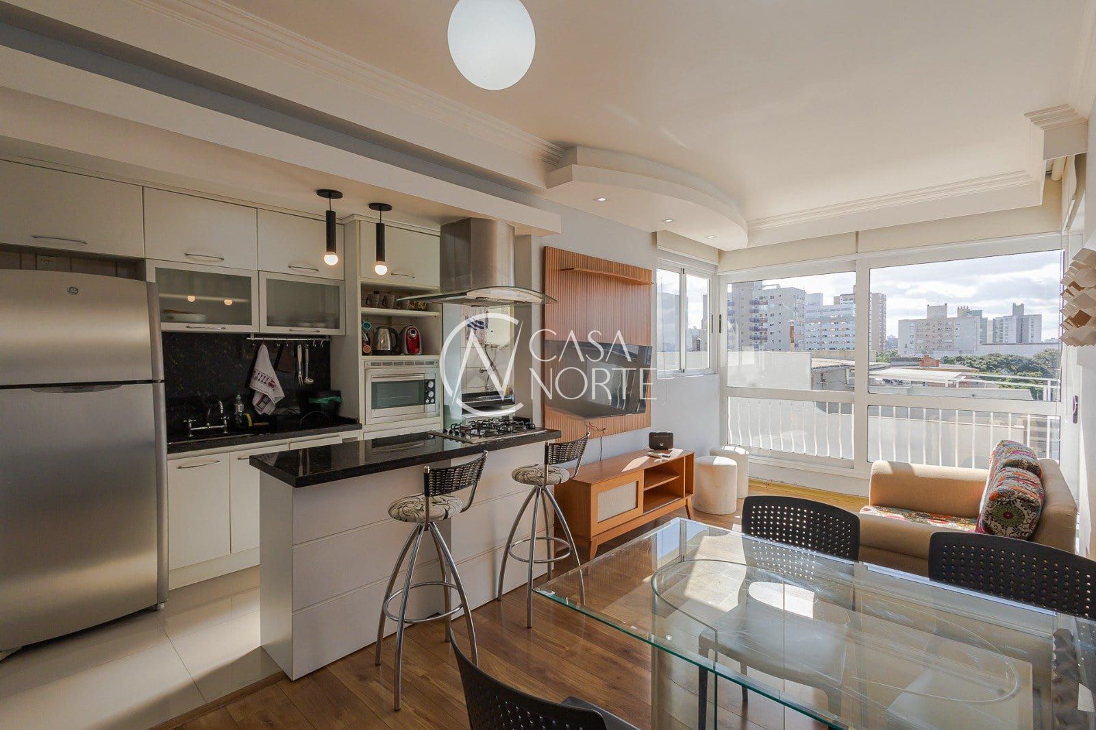 Apartamento à venda com 2 quartos, 60m², 1 suíte, 1 vaga, Rua Visconde de Inhauma no bairro Azenha em Porto Alegre