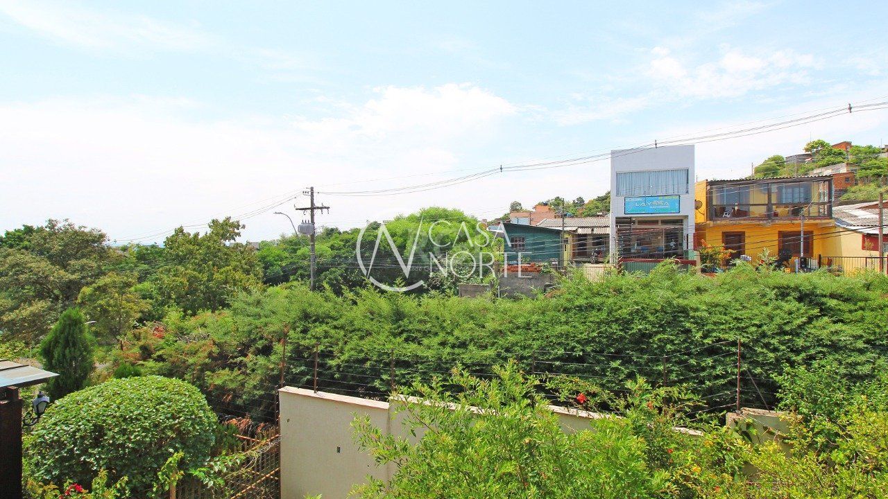 Casa de Condomínio à venda com 3 quartos, 213m², 1 suíte, 2 vagas, Rua Curupaiti no bairro Cristal em Porto Alegre