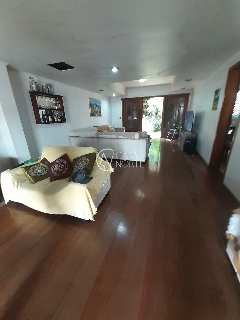 Casa à venda com 3 quartos, 247m², 1 suíte, 3 vagas, Rua Amoroso Costa no bairro Cristo Redentor em Porto Alegre
