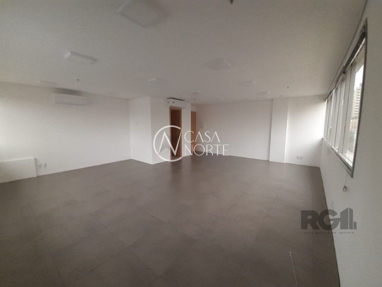 Sala Comercial à venda , Avenida Getúlio Vargas no bairro Menino Deus em Porto Alegre