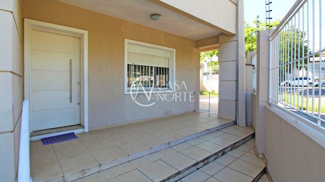 Casa à venda com 2 quartos, 116m², 1 suíte, 3 vagas, Praça Alfred Sehbe no bairro Vila Ipiranga em Porto Alegre