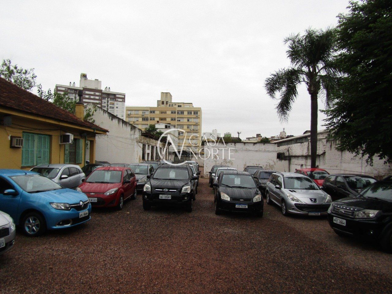 Terreno à venda  com 1637m², Avenida Ipiranga no bairro Azenha em Porto Alegre