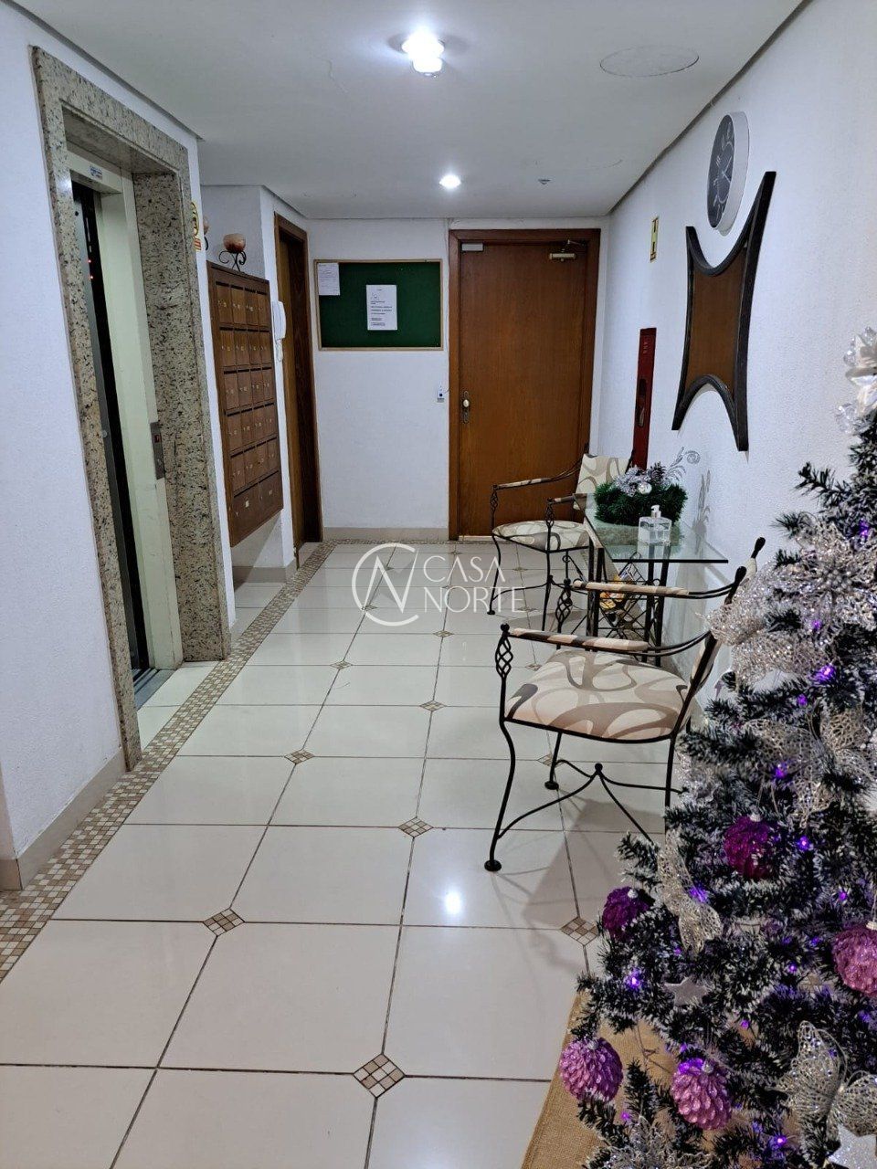 Apartamento à venda com 2 quartos, 86m², 1 suíte, 1 vaga, Rua Santo Antônio no bairro Floresta em Porto Alegre